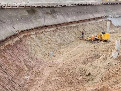石门基坑边坡加固